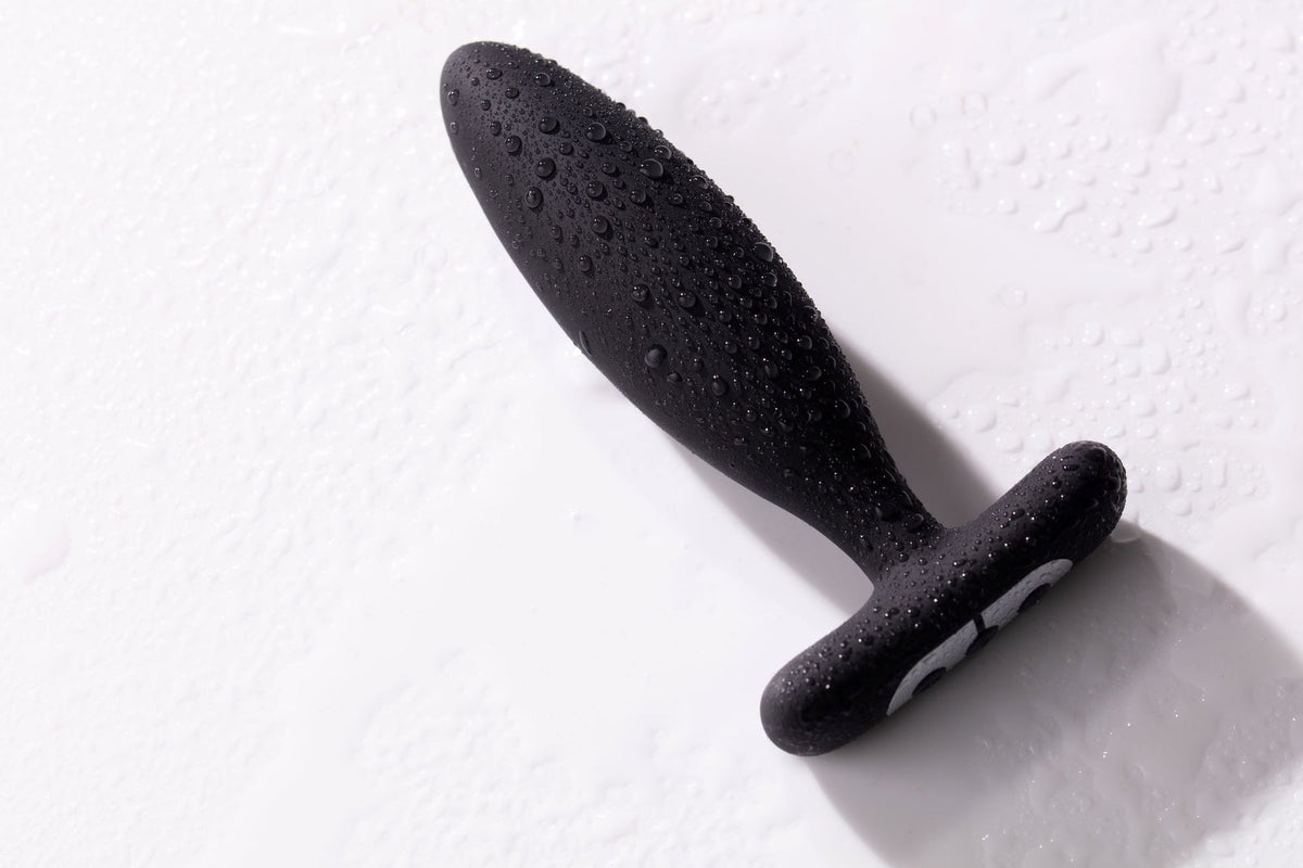VESTA VIBRATING BUTT PLUG BLACK